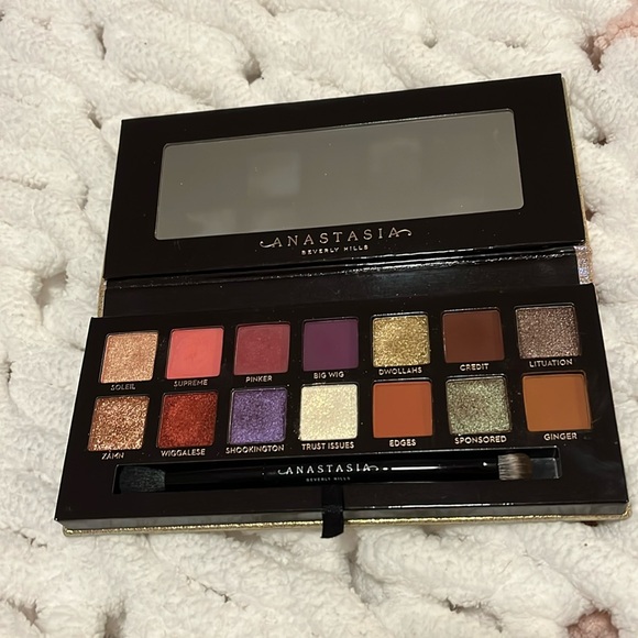 Anastasia Beverly Hills Other - Anastasia Beverly Hills Jackie Aina palette